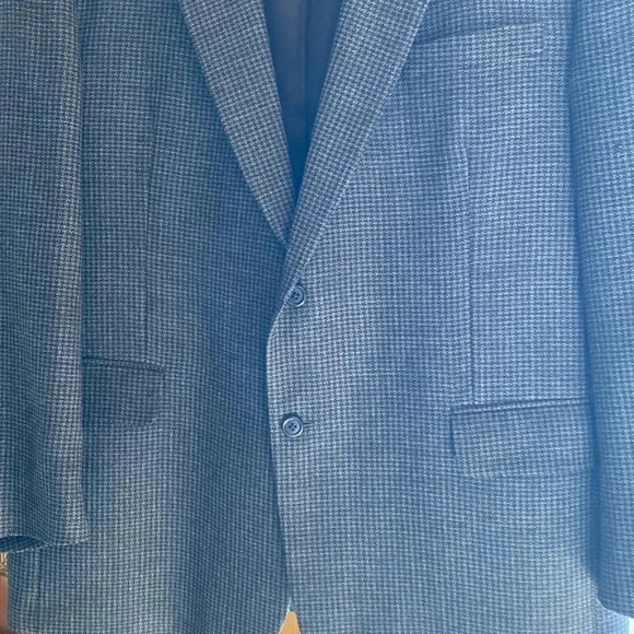 Jos A Bank 100 % wool black and gray single rear vent men’s sport coat 48R - Picture 4 of 9